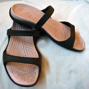 CROCS Shoes - Croc Brown Sandals CROCS Shoes - Croc Brown Sandals